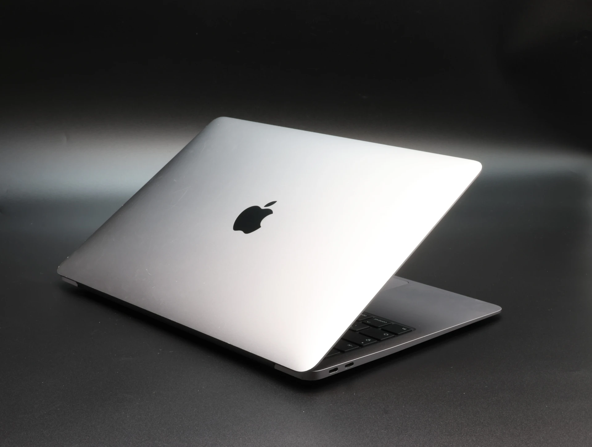 Apple Macbook AIR 2020 i5 256 GB Space Gray akku - 12 HÓ GARANCIA