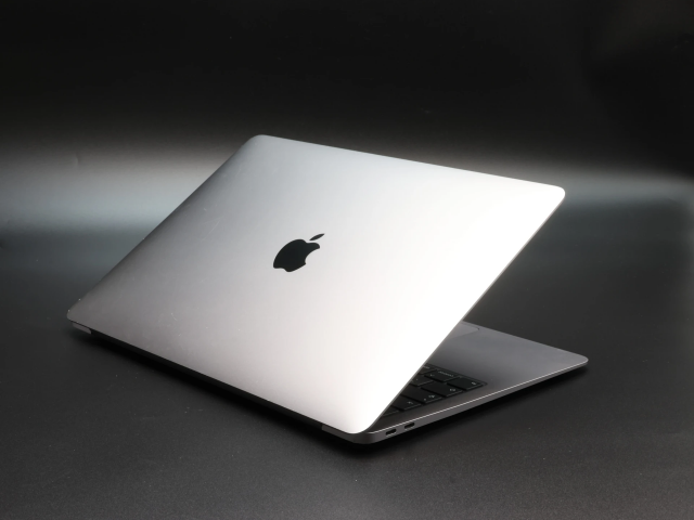 Apple Macbook AIR 2020 i5 256 GB Space Gray akku - 12 HÓ GARANCIA