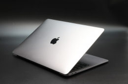 Apple Macbook AIR 2020 i5 256 GB Space Gray akku - 12 HÓ GARANCIA