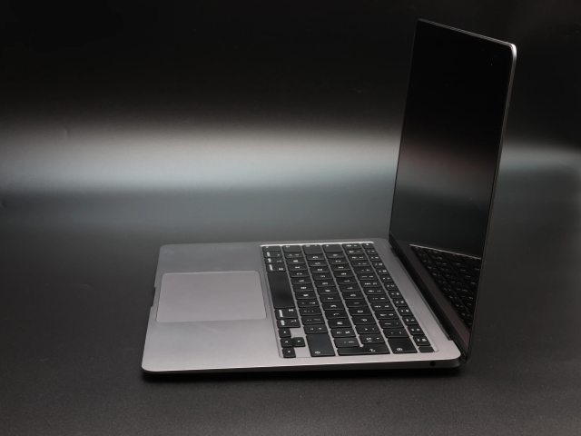 Apple Macbook AIR 2020 i5 256 GB Space Gray akku - 12 HÓ GARANCIA