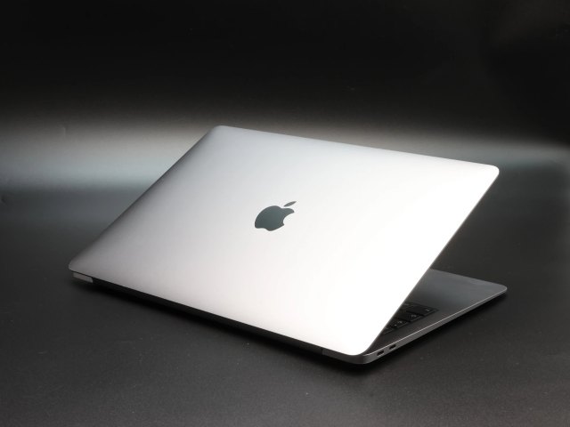 Apple Macbook AIR 2020 i5 256 GB Space Gray akku - 12 HÓ GARANCIA