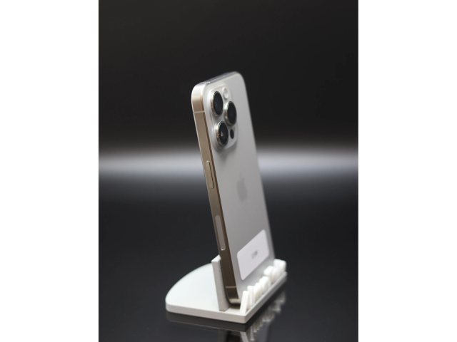 Apple iPhone 15 Pro 128 GB Natural Titanium 89% akku - 12 HÓ GARANCIA