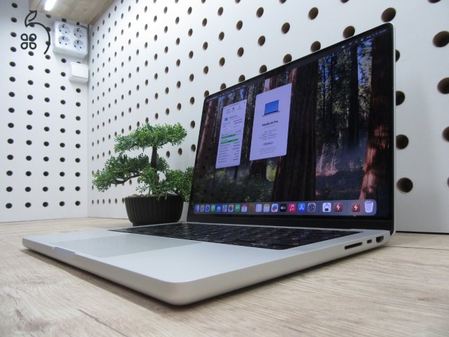 Apple Macbook 14 M1 Pro - 2021 - Használt, karcmnetes - 16/500 Gb!!!