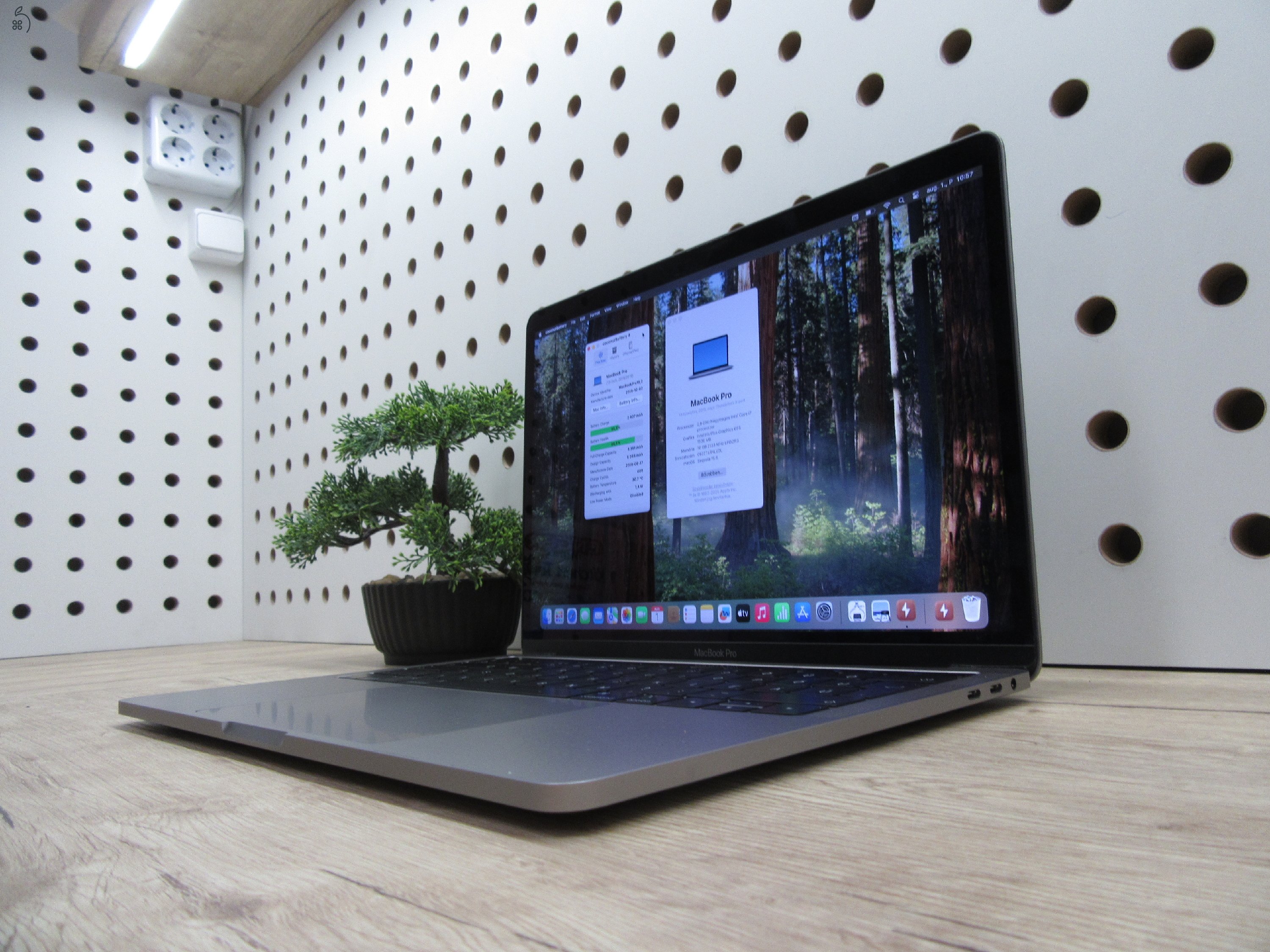 Apple Macbook Pro 13 - 2018/2019 - Használt, szép állapot