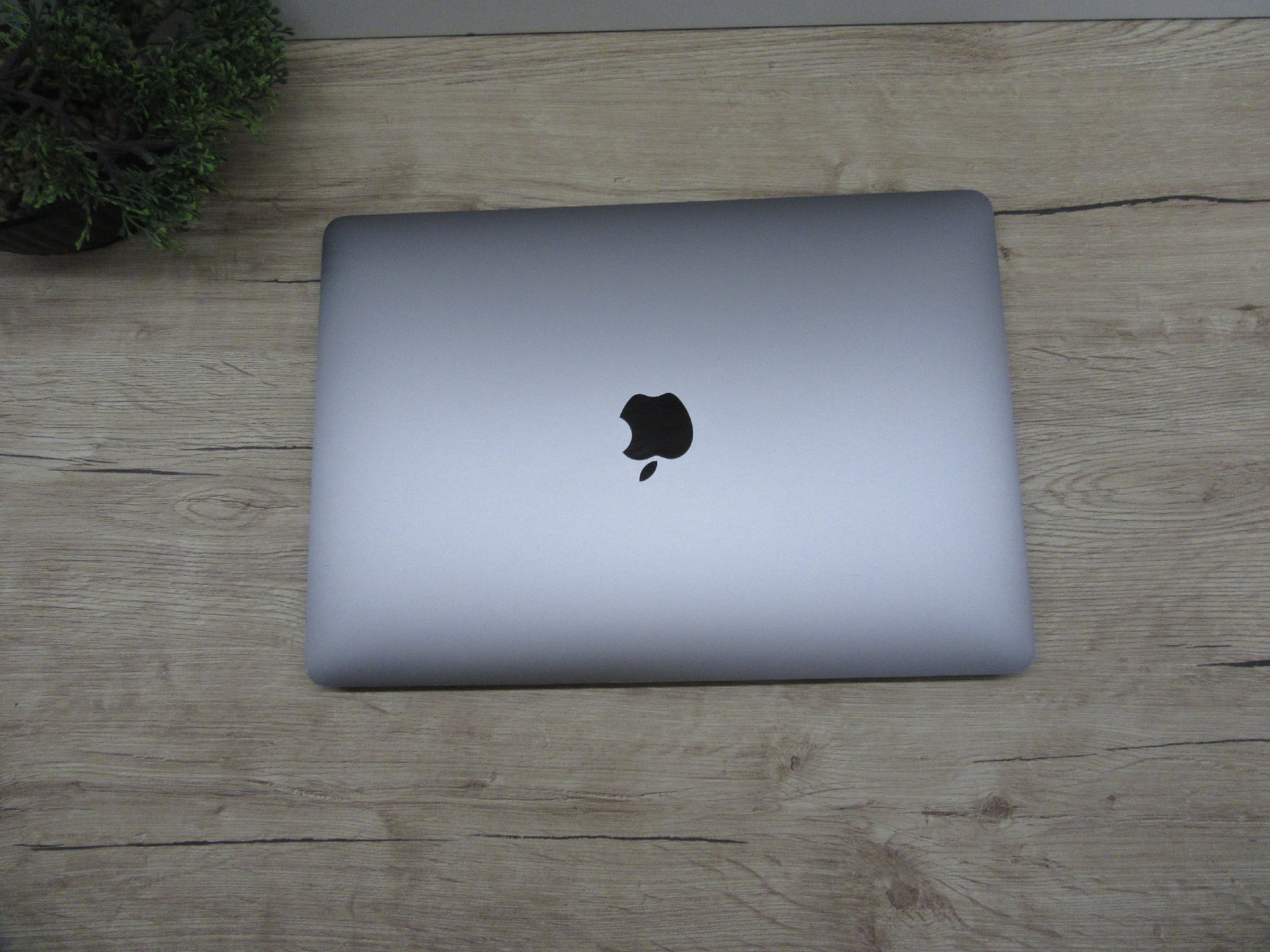 Apple Macbook Pro 13 - 2018/2019 - Használt, szép állapot