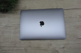 Apple Macbook Pro 13 - 2018/2019 - Használt, szép állapot
