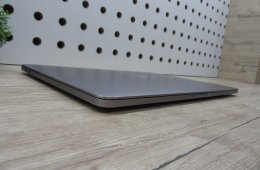 Apple Macbook Pro 13 - 2018/2019 - Használt, szép állapot