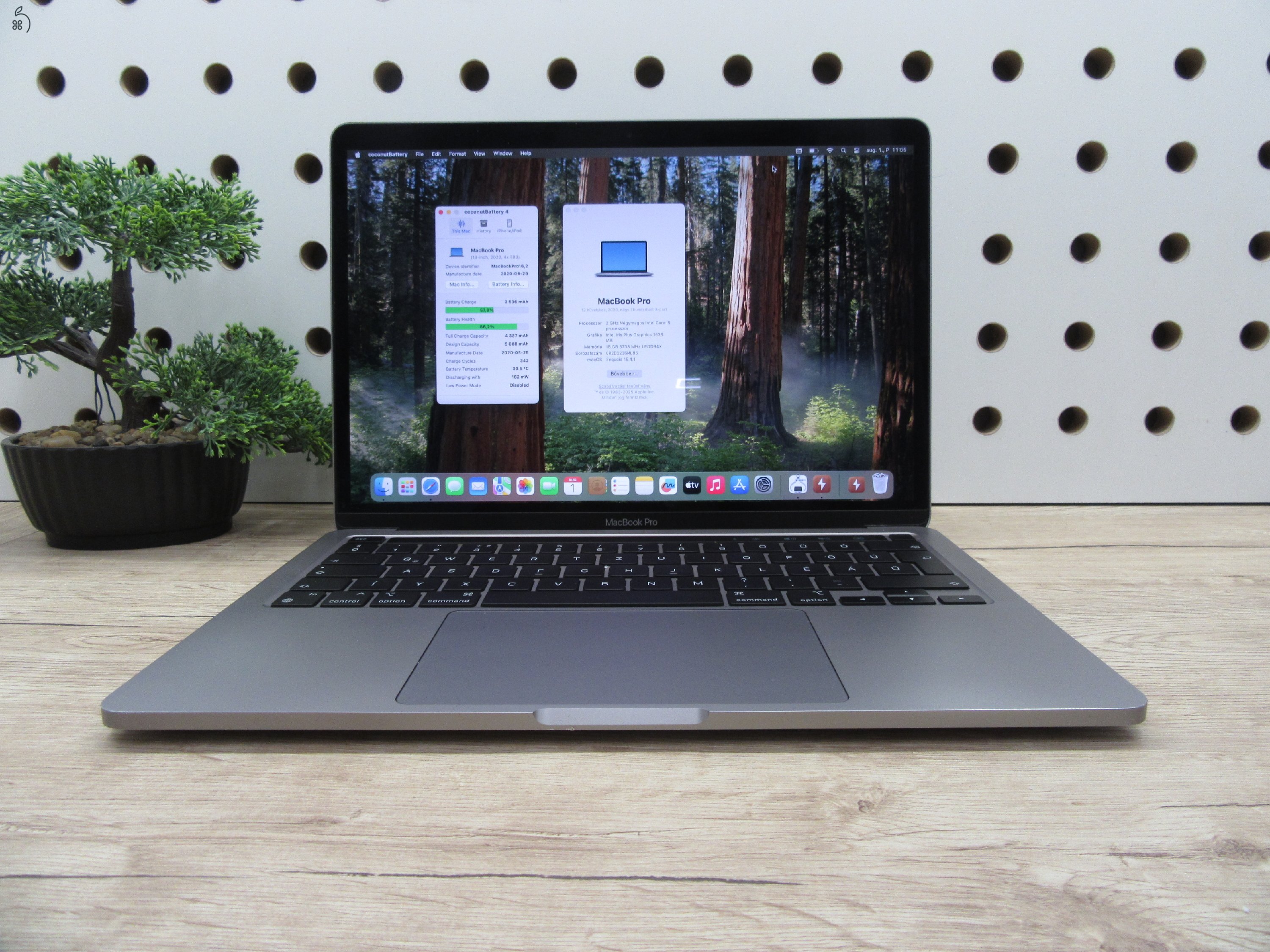 Apple Macbook Pro 13 Touchbar - 2020 - Használt, szép állapot
