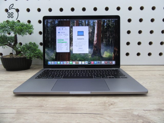 Apple Macbook Pro 13 Touchbar - 2020 - Használt, szép állapot