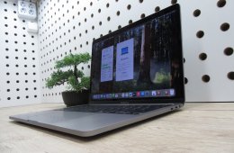 Apple Macbook Pro 13 Touchbar - 2020 - Használt, szép állapot