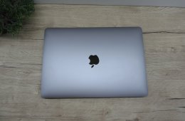 Apple Macbook Pro 13 Touchbar - 2020 - Használt, karcmentes állapot