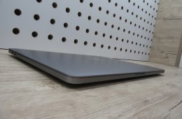 Apple Macbook Pro 13 Touchbar - 2020 - Használt, karcmentes állapot