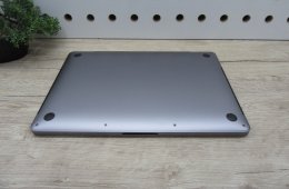Apple Macbook Pro 13 Touchbar - 2020 - Használt, karcmentes állapot