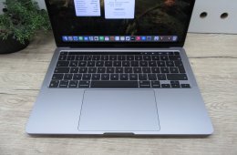  Apple Macbook Pro 13 Touchbar - 2020 - Használt, karcmentes állapot 