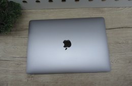  Apple Macbook Pro 13 Touchbar - 2020 - Használt, karcmentes állapot 