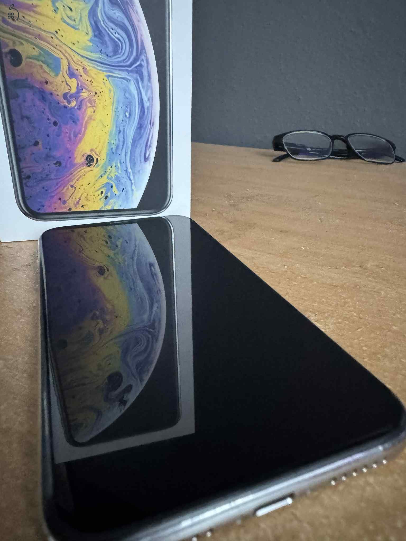 Megázott Iphone XS eladó