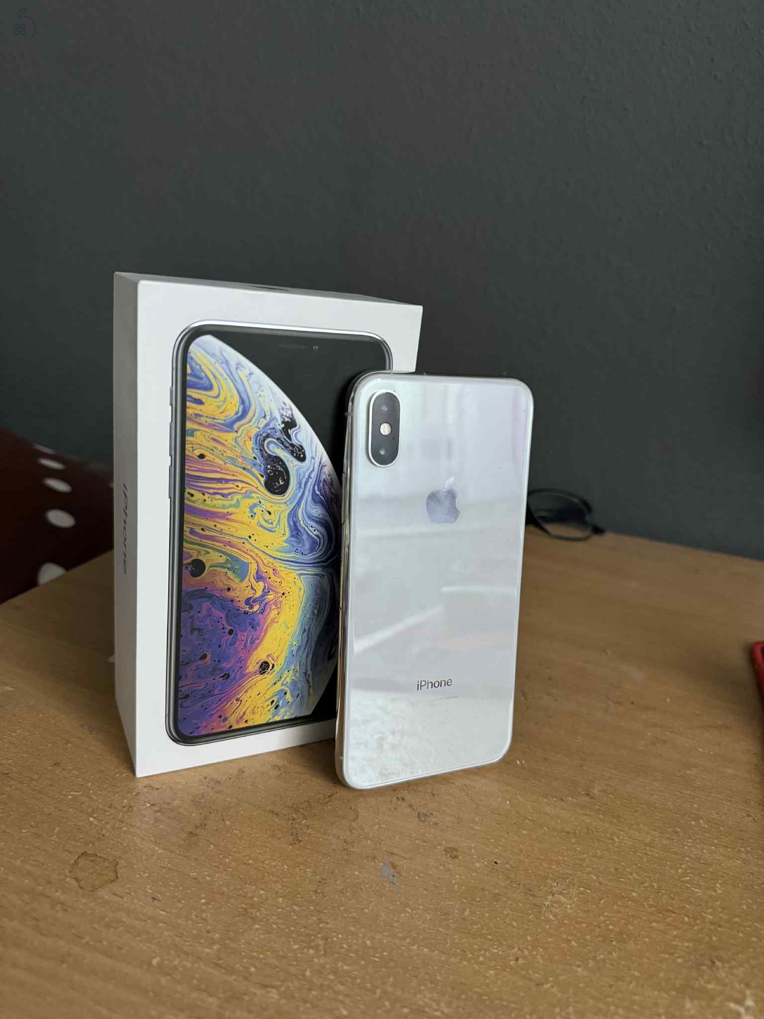 Megázott Iphone XS eladó