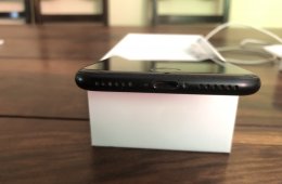 Eladó Apple iPhone SE 2020 – 128 GB – Fekete 