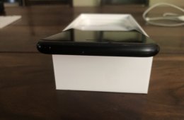 Eladó Apple iPhone SE 2020 – 128 GB – Fekete 