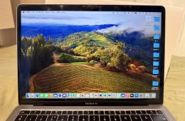 MacBook Air (2020) M1 – Space Gray | 256 GB SSD | 8 GB RAM