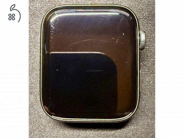 Apple Watch Series 4 + új Apple fekete szilikon szíj