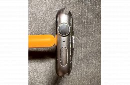 Apple Watch Series 4 + új Apple fekete szilikon szíj