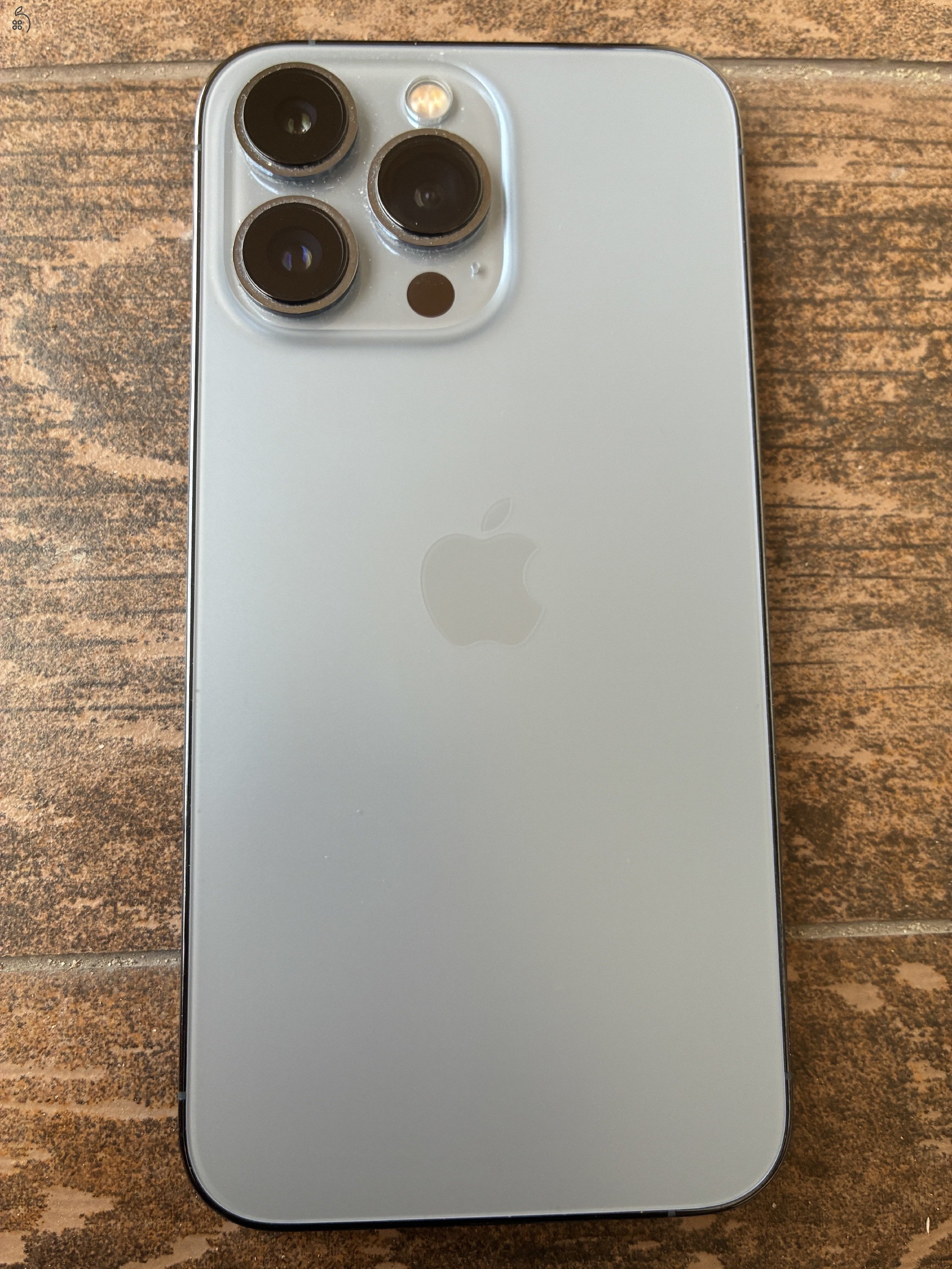 IPhone 13 Pro 256Gb 94% akku, 2 tok és 2 kábel ajándék