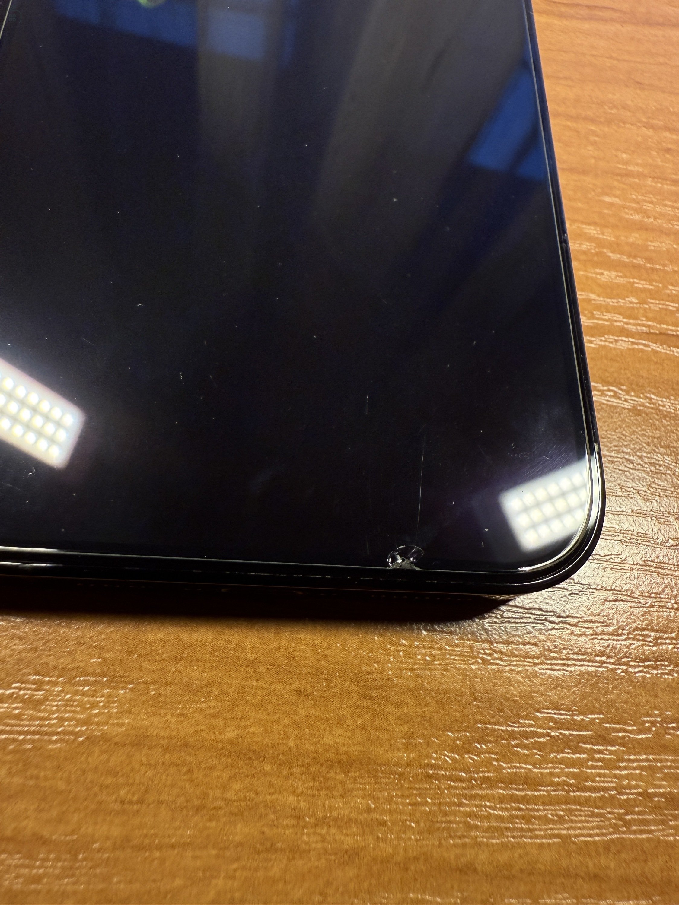 Apple iPhone 14 Pro 128GB – asztrofekete, kártyafüggetlen
