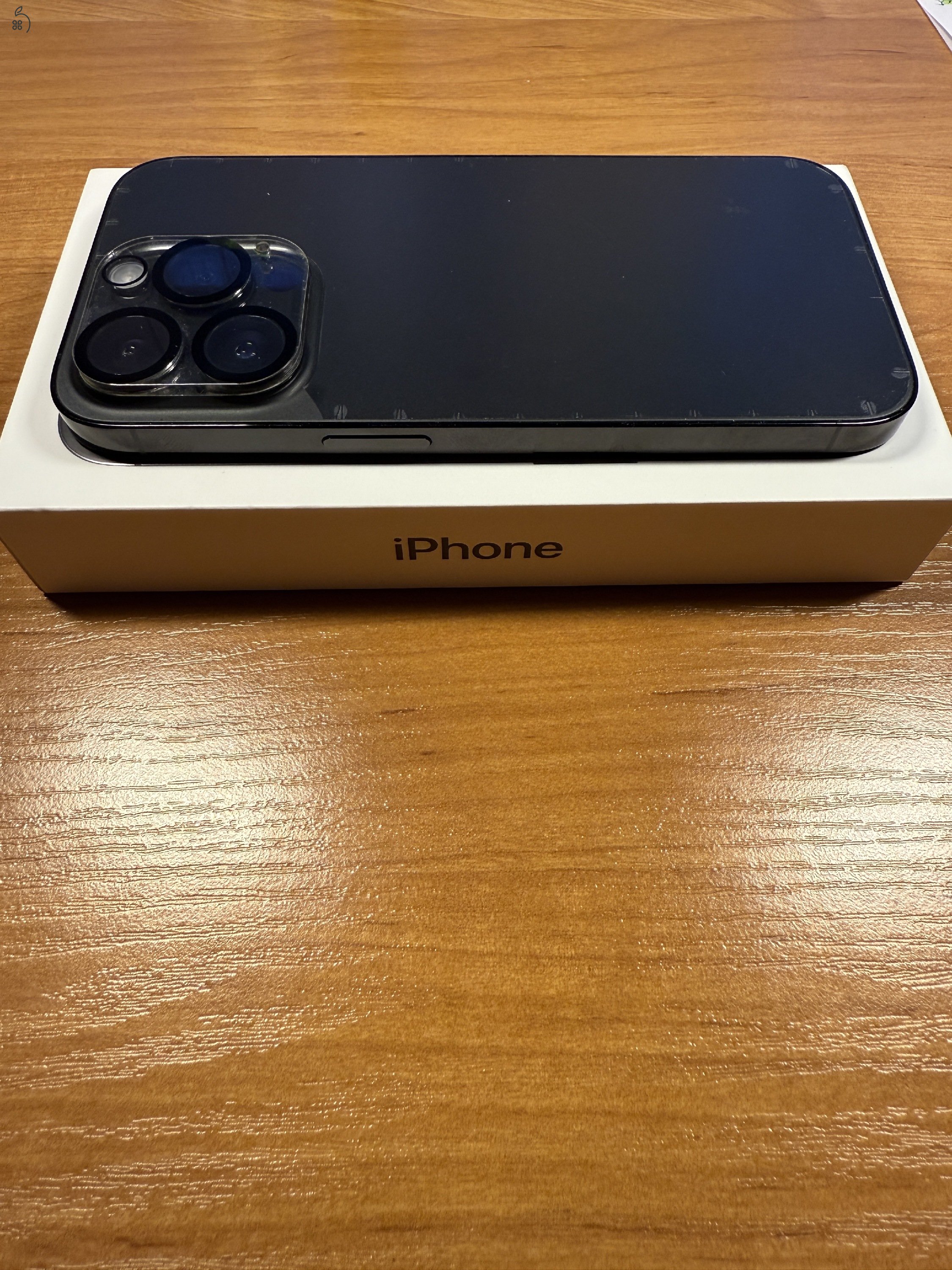 Apple iPhone 14 Pro 128GB – asztrofekete, kártyafüggetlen