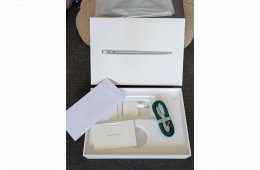 MacBook Air M1 Space Gray minden tartozék