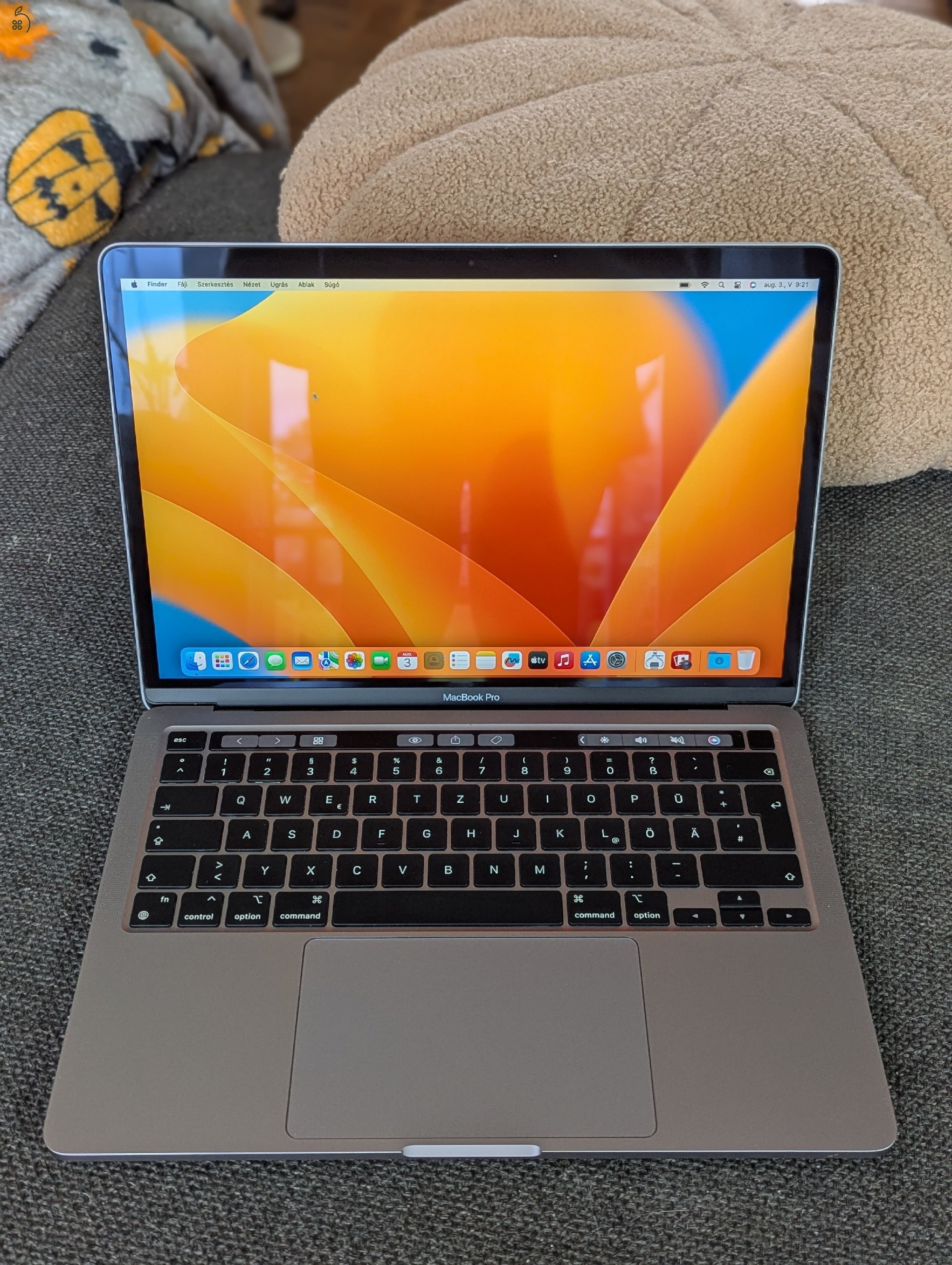 MacBook Pro M1 megkímélt állapot