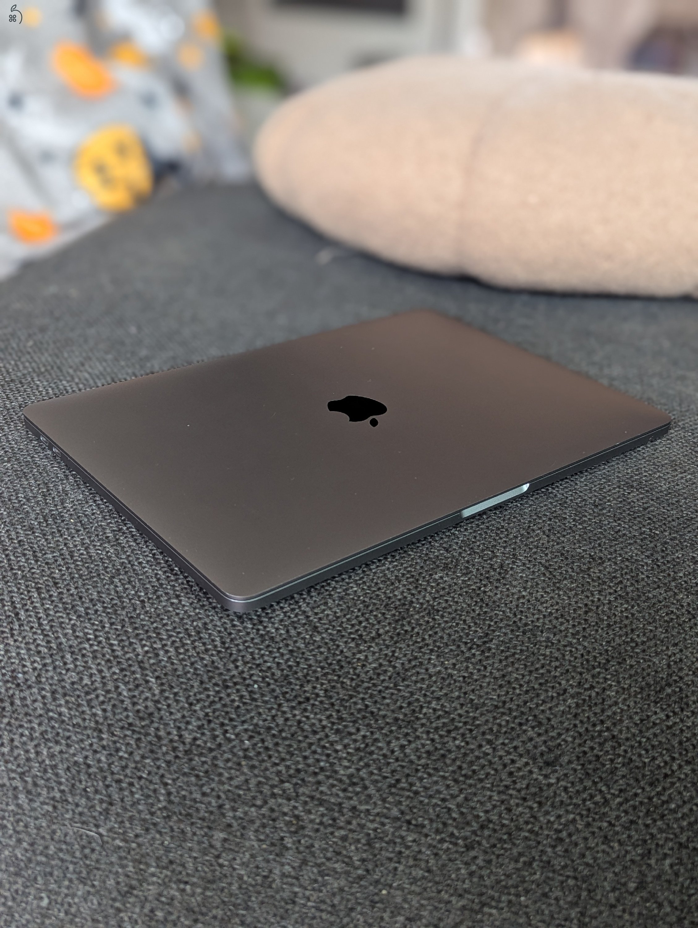 MacBook Pro M1 megkímélt állapot