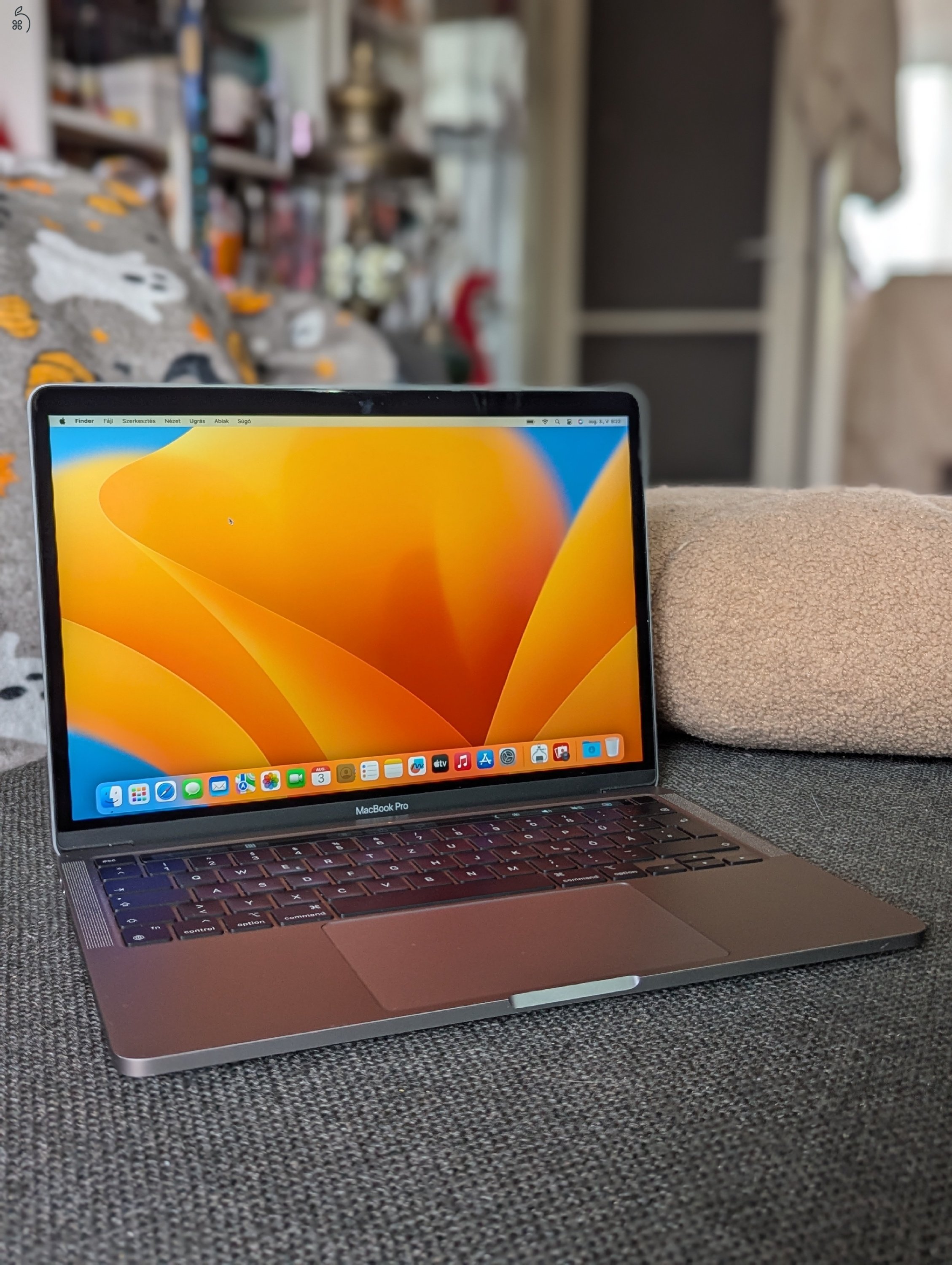 MacBook Pro M1 megkímélt állapot