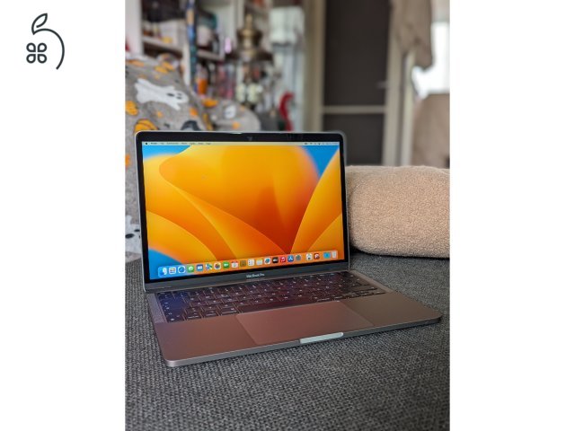 MacBook Pro M1 megkímélt állapot