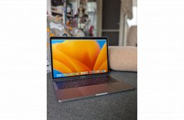 MacBook Pro M1 megkímélt állapot