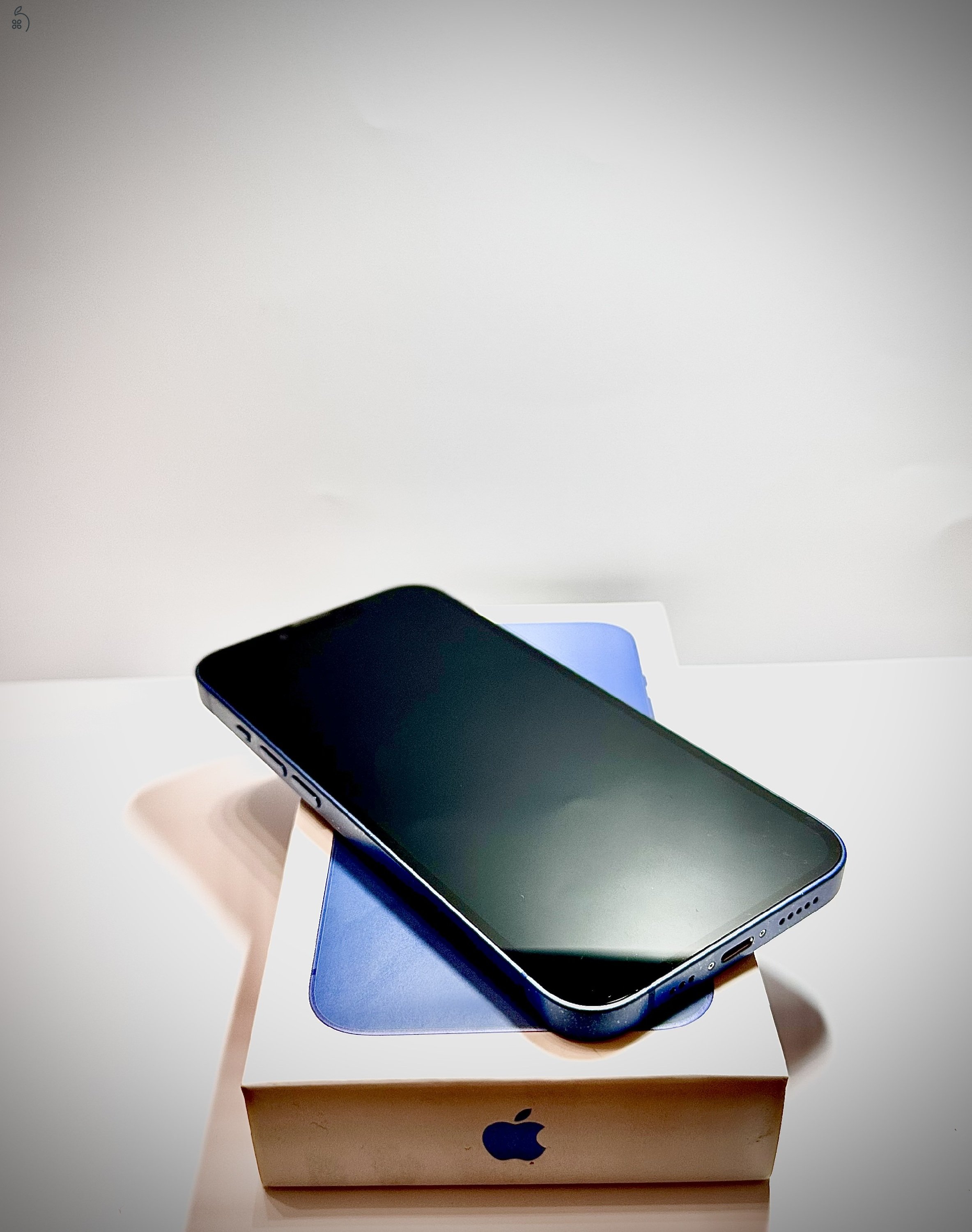 iPhone 13 - 128 GB - kék - független - szép állapot