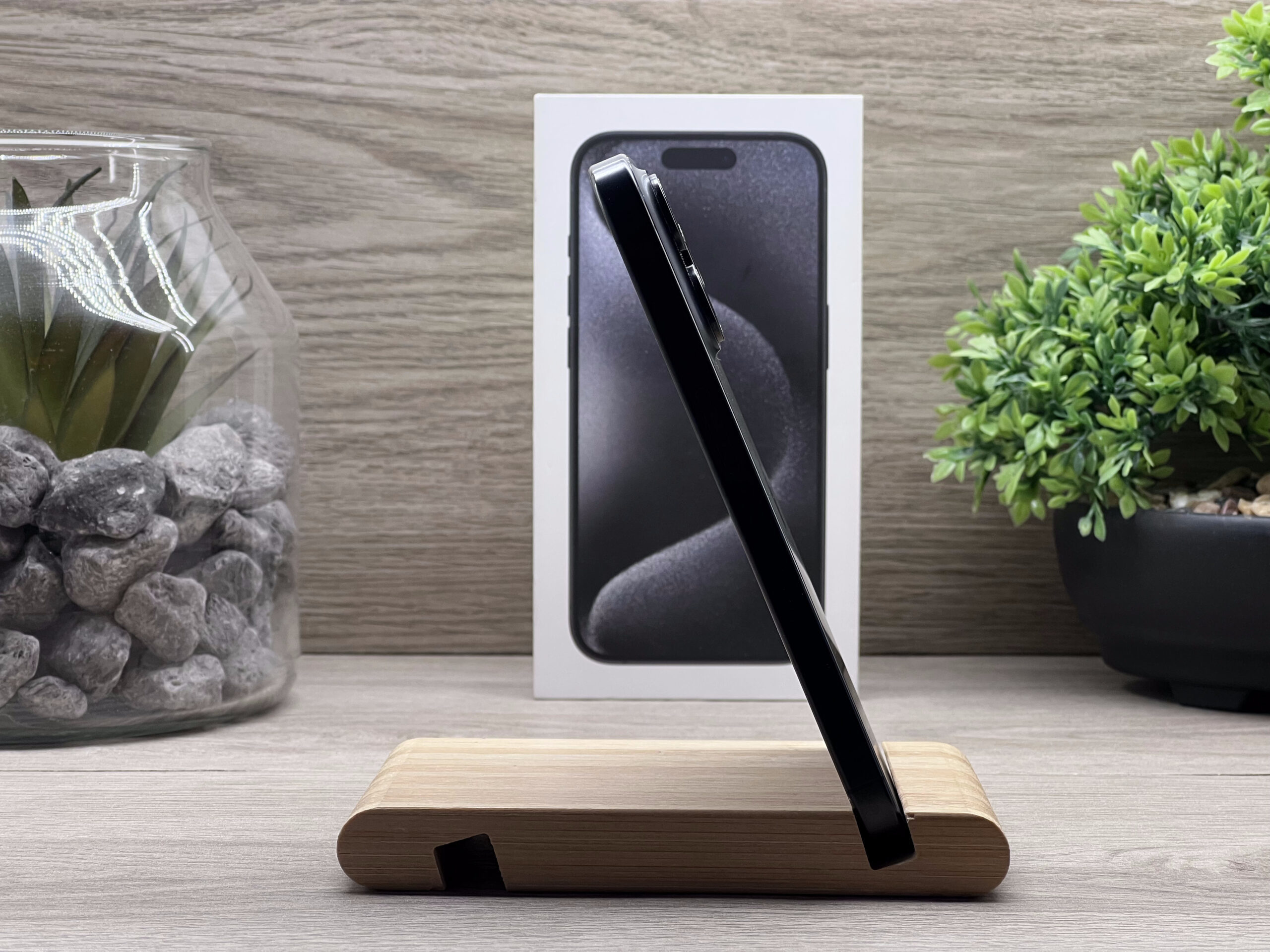 iPhone 15 Pro Black Titanium 128GB 2 ÉV Garanciával Számlával