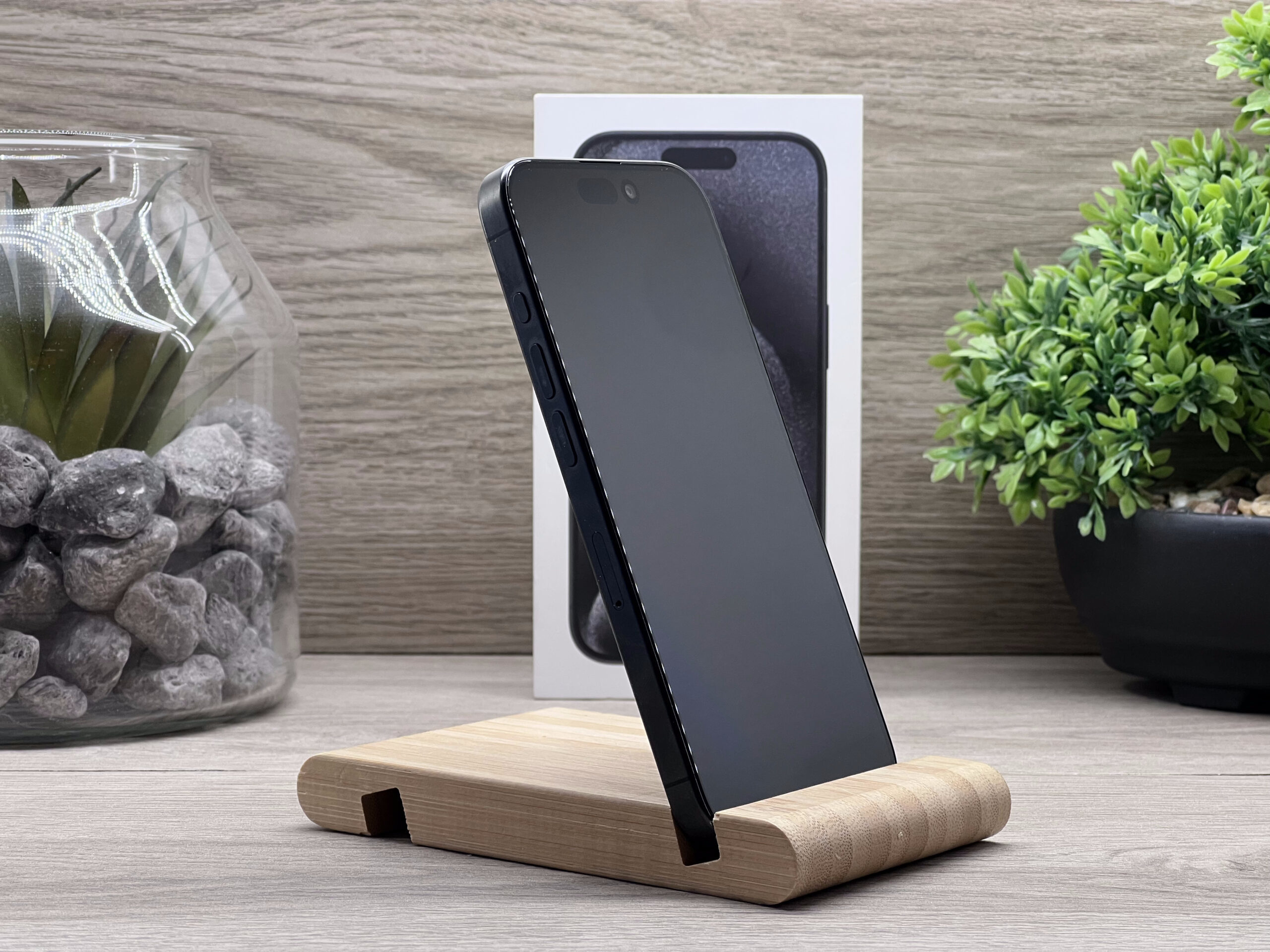iPhone 15 Pro Black Titanium 128GB 2 ÉV Garanciával Számlával
