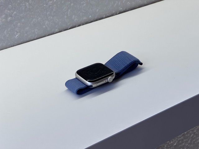 Apple Watch S7 Starlight 45MM 2 ÉV Garanciával Számlával