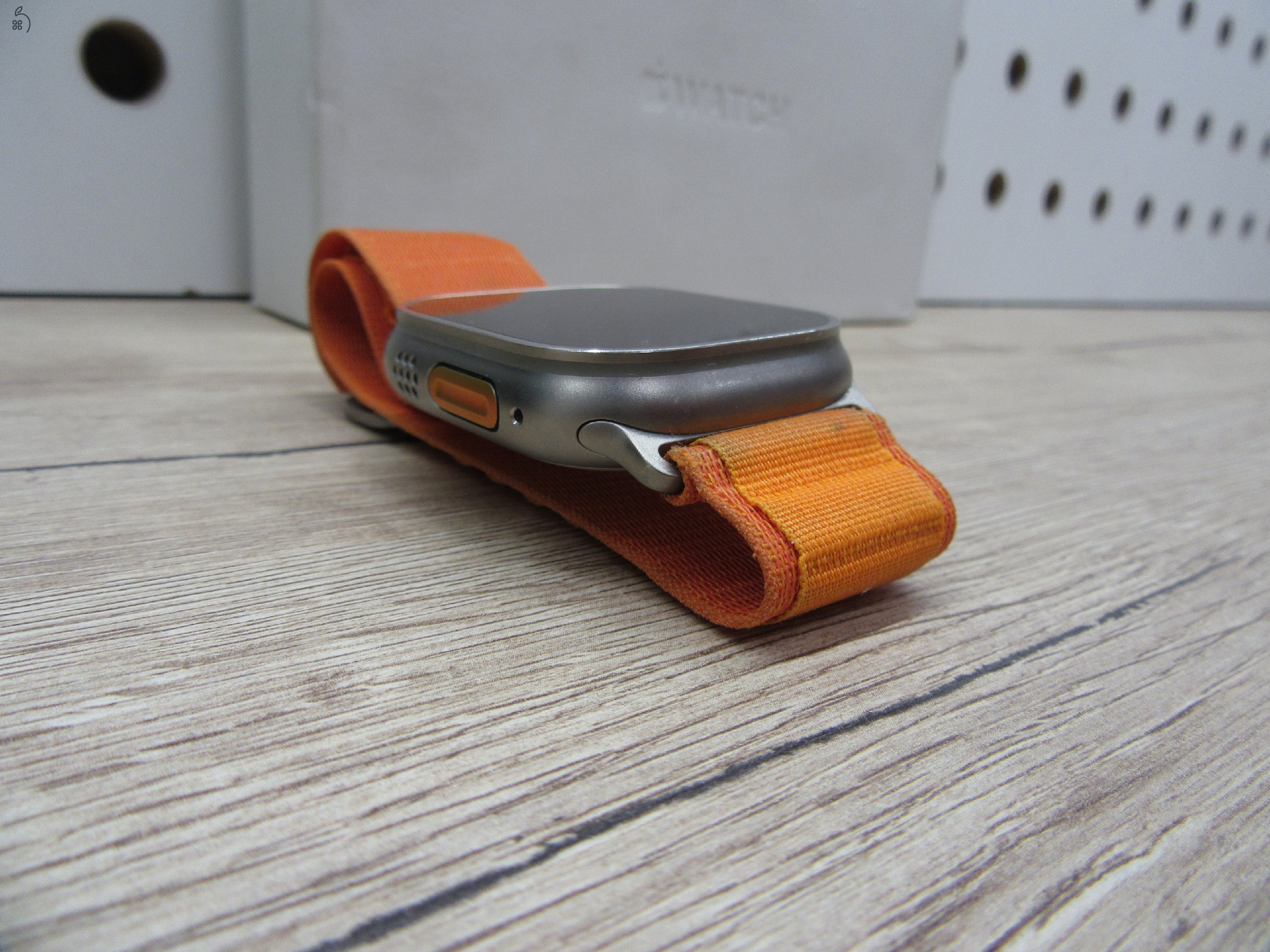 Apple Watch Ultra – Titanium Orange – 49 mm – Használt, szép állapotban – 90%-os akkukondíció – 3 hónap garanciával