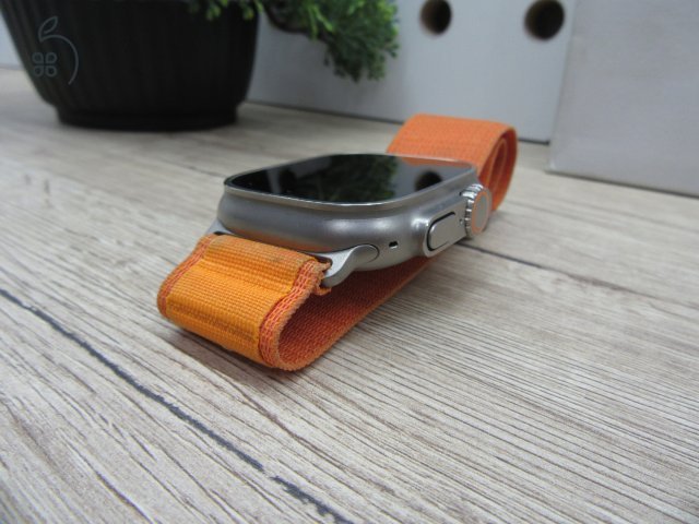 Apple Watch Ultra – Titanium Orange – 49 mm – Használt, szép állapotban – 90%-os akkukondíció – 3 hónap garanciával