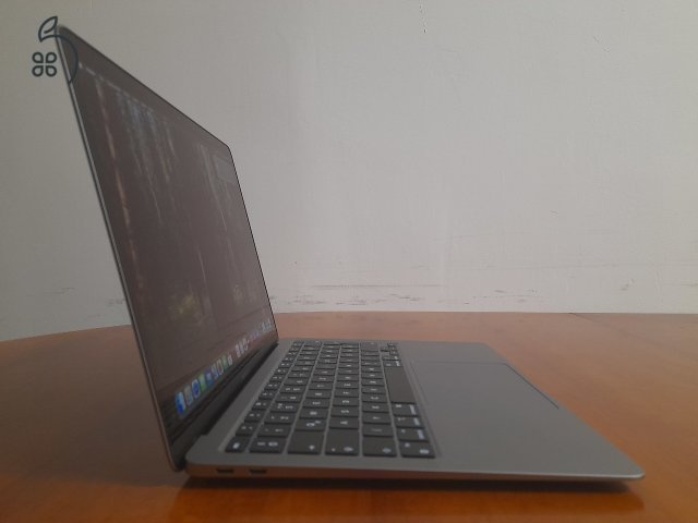 Apple MacBook Air M1 2020 (model A2337 EMC3598) 13