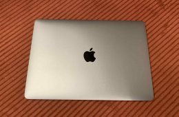 MacBook Air 13