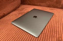 MacBook Air 13