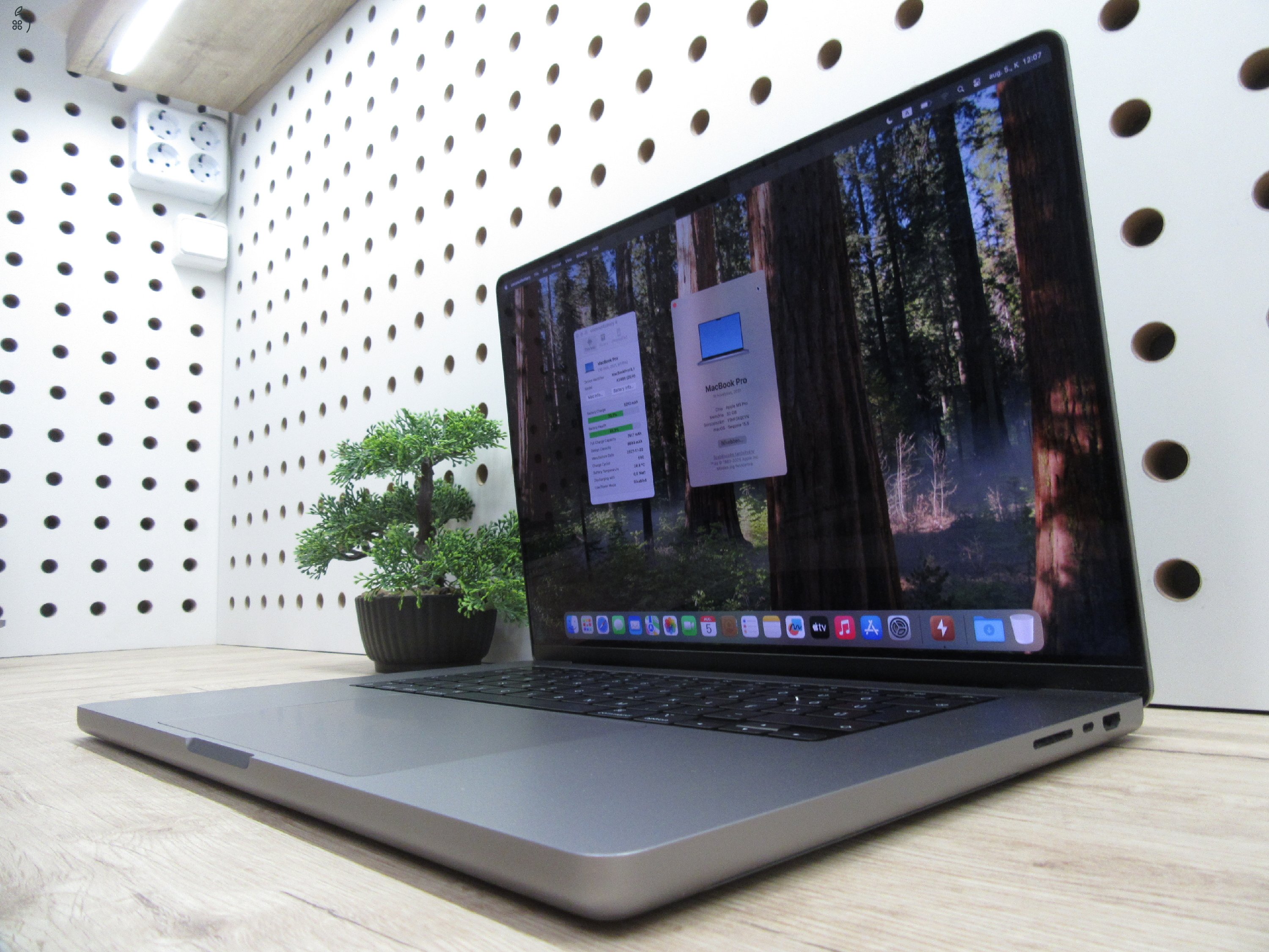 Apple Macbook 16 M1 Pro - 2021 - Használt, szép állapot - 32 Gb RAM - 500 Gb SSD - 3 hónap garancia