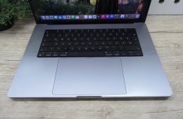  Apple Macbook 16 M1 Pro - 2021 - Használt, megímélt állapot - 32 Gb RAM - 500 Gb SSD - 3 hónap garancia 