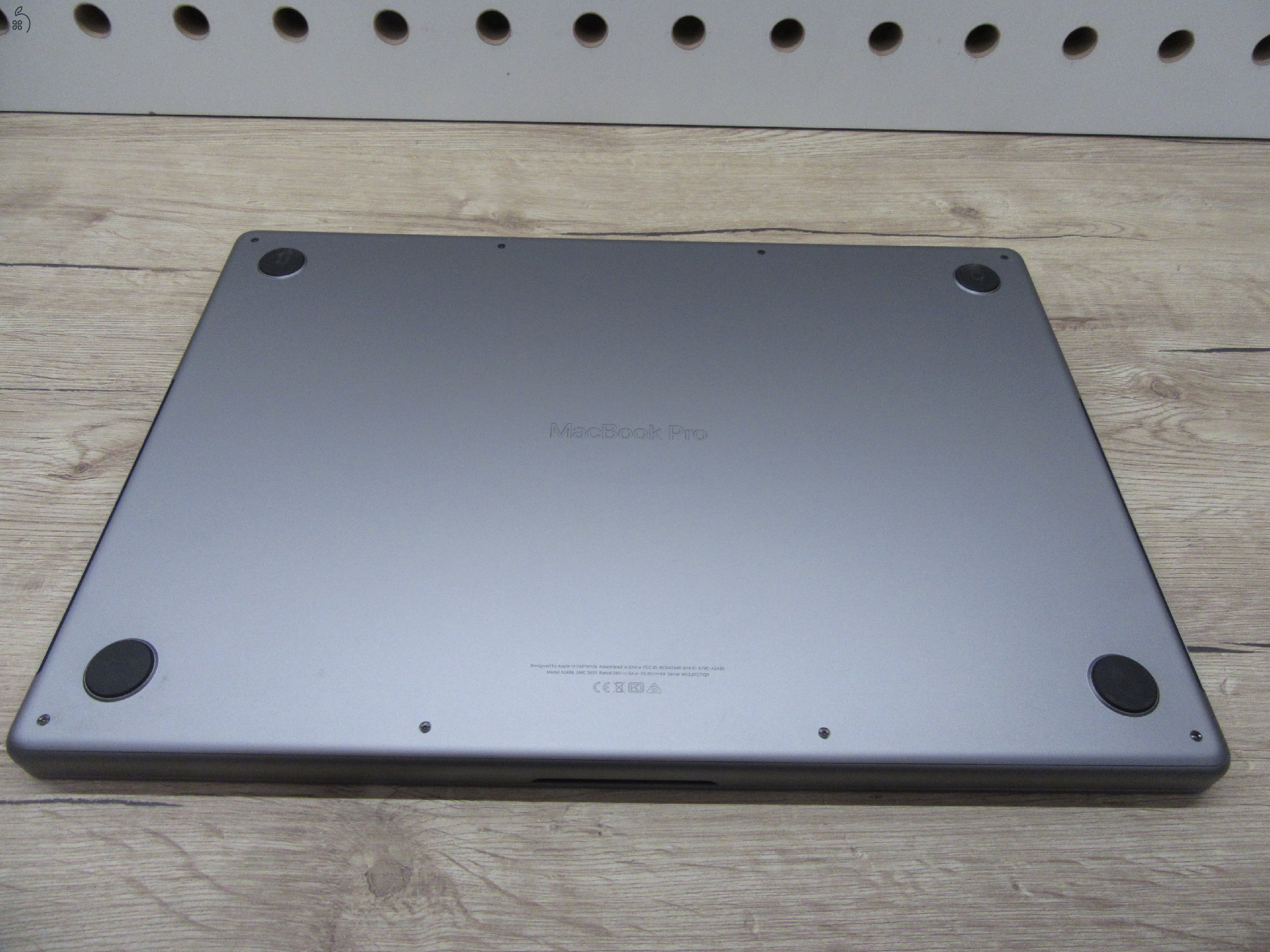  Apple Macbook 16 M1 Pro - 2021 - Használt, szép állapot - 32 Gb RAM - 500 Gb SSD - 3 hónap garancia - USA bill
