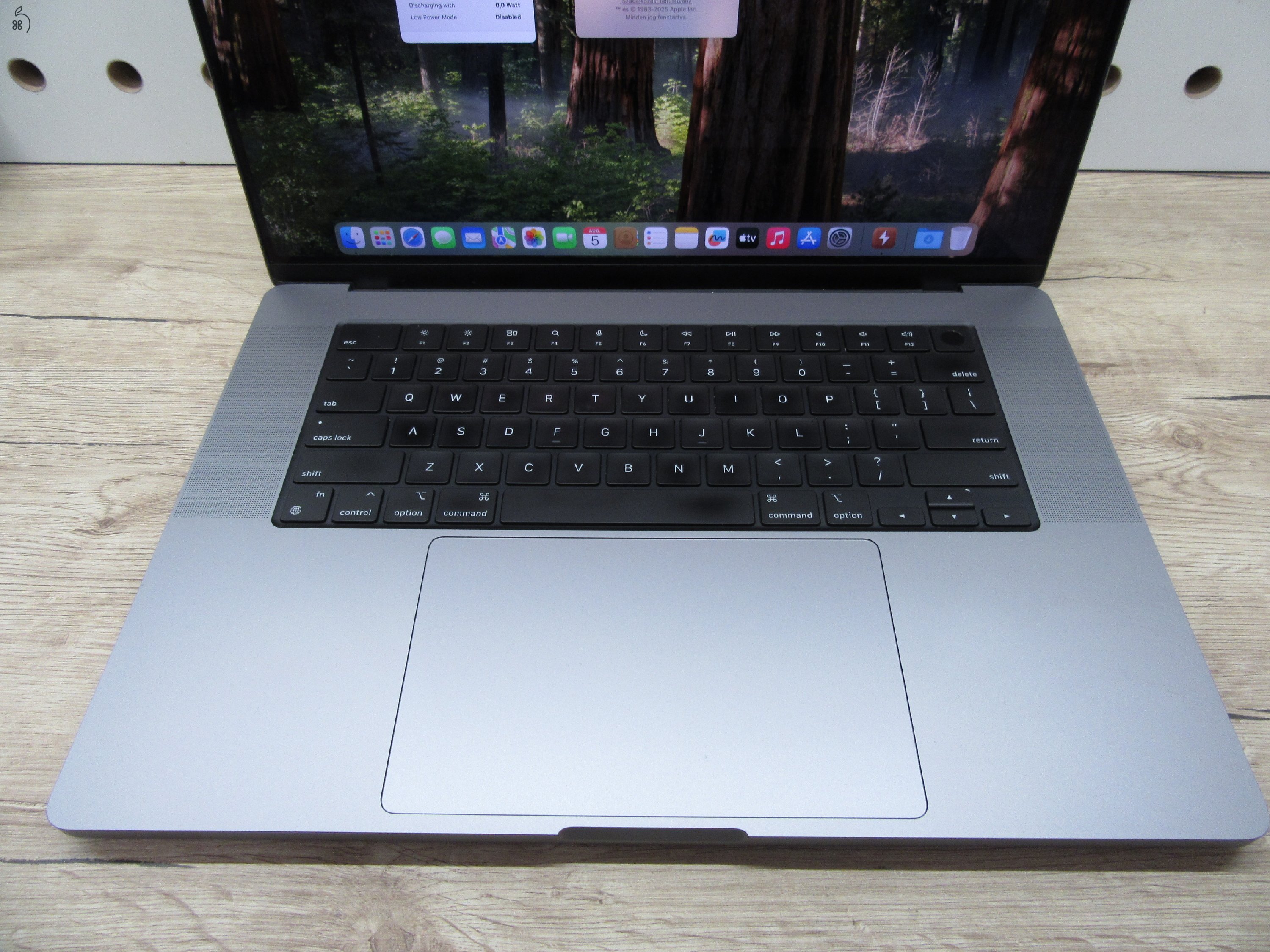  Apple Macbook 16 M1 Pro - 2021 - Használt, szép állapot - 32 Gb RAM - 500 Gb SSD - 3 hónap garancia - USA bill