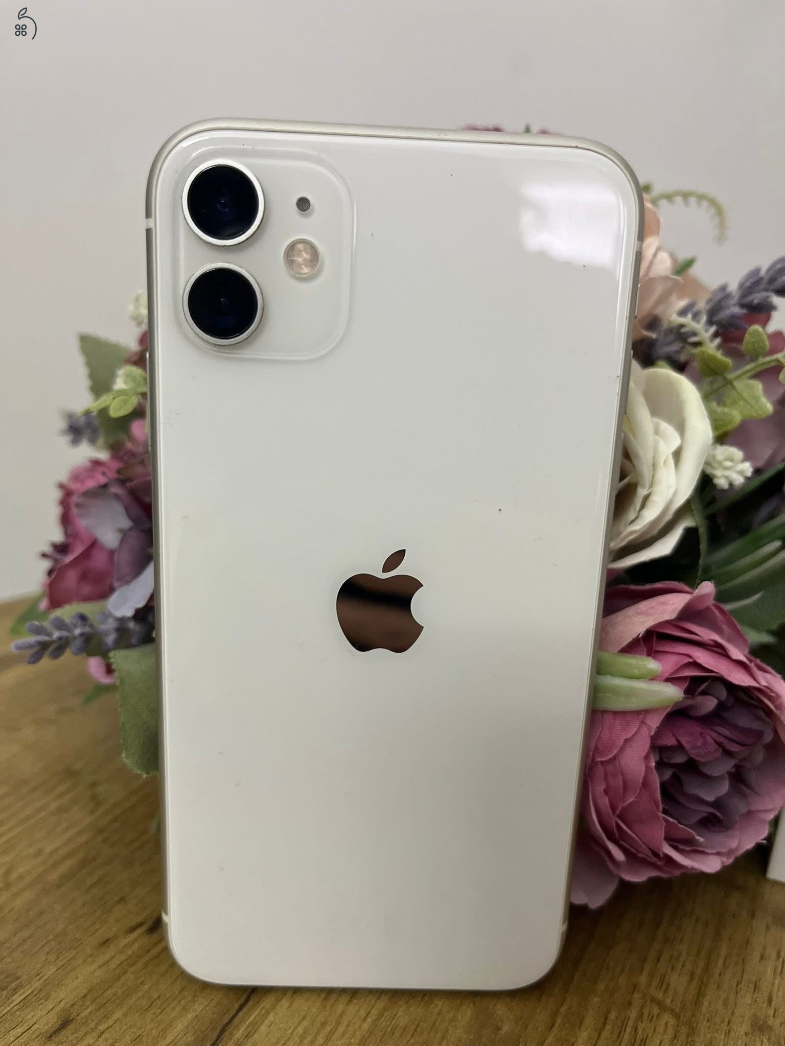 IPhone 11 64 GB fehér ! Gyönyörű állapot!