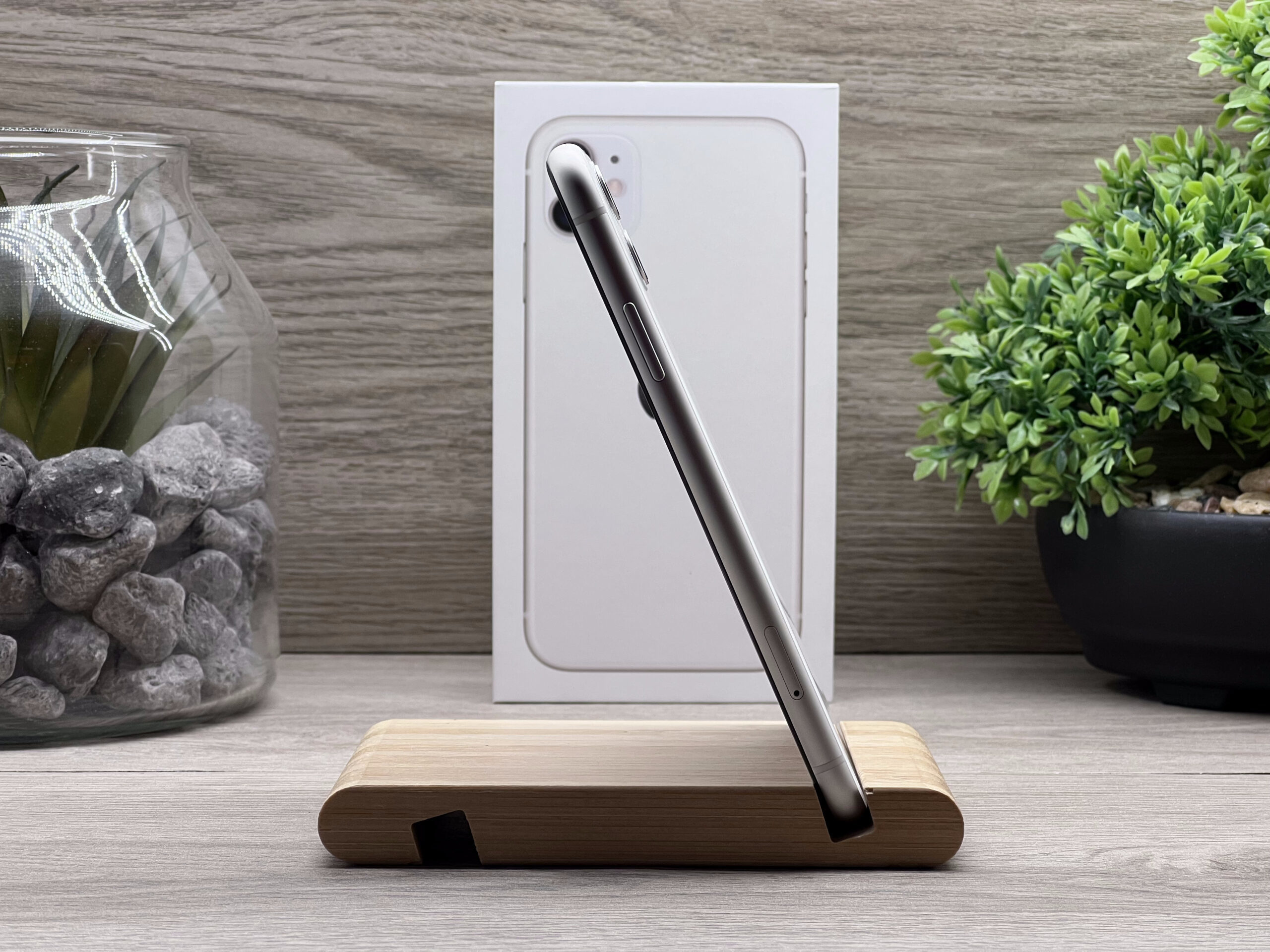 Hibátlan iPhone 11 White 64GB 2 ÉV Garanciával Számlával Aksi 98%